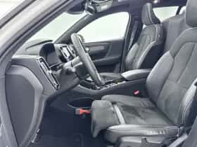 Volvo XC40 (2022) thumbnail 11