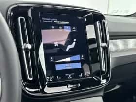 Volvo XC40 (2022) thumbnail 22