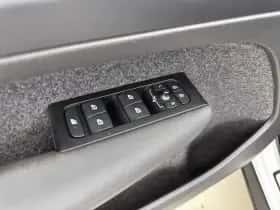 Volvo XC40 (2022) thumbnail 26