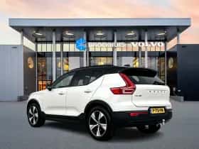 Volvo XC40 (2022) thumbnail 4
