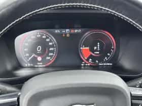 Volvo XC40 (2020) thumbnail 17