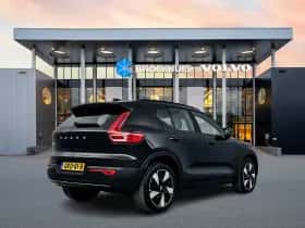Volvo EX40 (2024) thumbnail 3