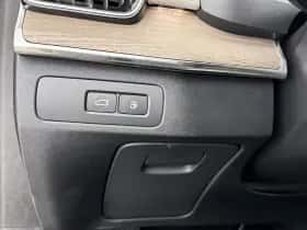 Volvo XC90 (2025) thumbnail 32