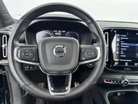 Volvo XC40 (2022) thumbnail 15