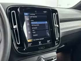 Volvo XC40 (2022) thumbnail 22