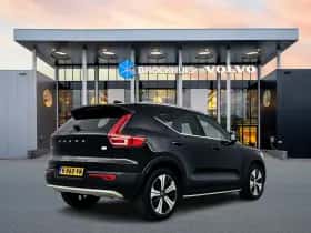 Volvo XC40 (2022) thumbnail 3