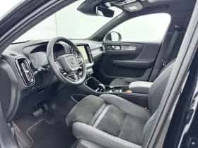 Volvo XC40 (2022) thumbnail 9