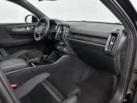 Volvo XC40 (2022) thumbnail 10
