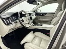 Volvo V60 (2021) thumbnail 9