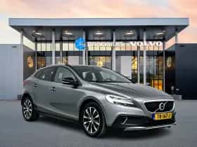 Volvo V40 (2018) thumbnail 2