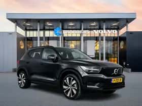 Volvo XC40 (2022) thumbnail 3