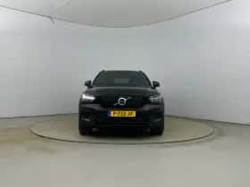 Volvo XC40 (2022) thumbnail 5