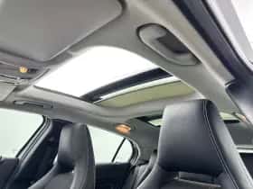 Mercedes-Benz GLA-Klasse (2015) thumbnail 14