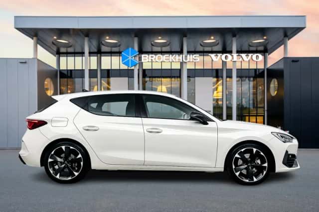 CUPRA Leon (2022) thumbnail 6