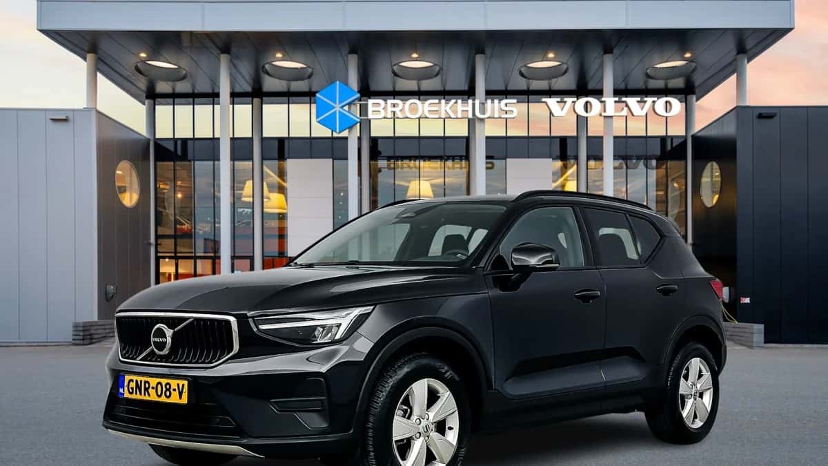 Volvo XC40 (2024) — foto 1