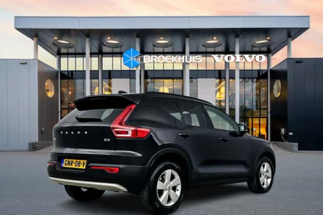 Volvo XC40 (2024) thumbnail 2