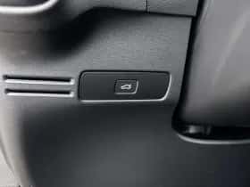 Volvo XC40 (2024) thumbnail 29
