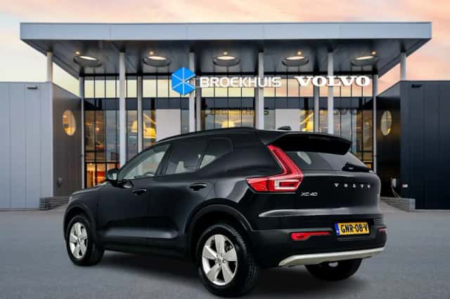 Volvo XC40 (2024) thumbnail 4