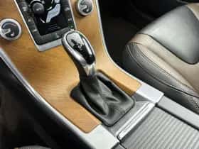 Volvo XC60 (2015) thumbnail 23