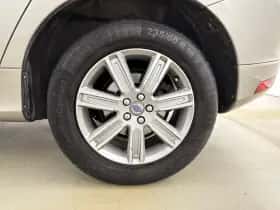 Volvo XC60 (2015) thumbnail 32
