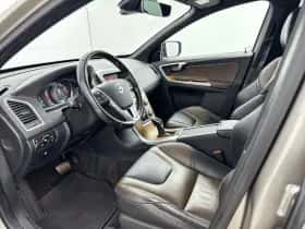 Volvo XC60 (2015) thumbnail 9