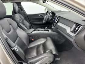 Volvo XC60 (2023) thumbnail 12