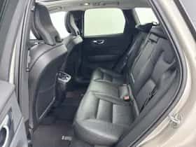 Volvo XC60 (2023) thumbnail 13