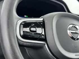 Volvo XC60 (2023) thumbnail 17