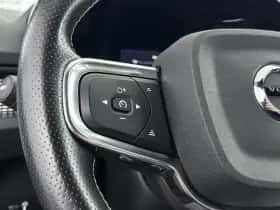 Volvo XC40 (2020) thumbnail 17