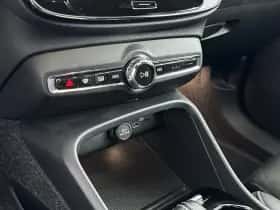Volvo XC40 (2020) thumbnail 24