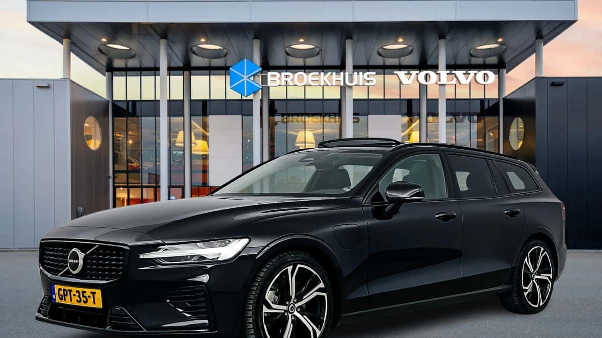 Volvo V60 (2024) — foto 1