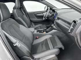 Volvo EX40 (2025) thumbnail 12