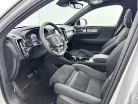 Volvo EX40 (2025) thumbnail 9