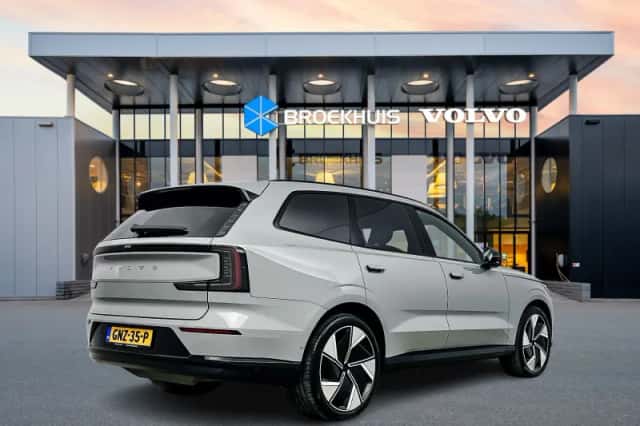 Volvo EX90 (2024) thumbnail 3