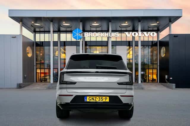 Volvo EX90 (2024) thumbnail 6