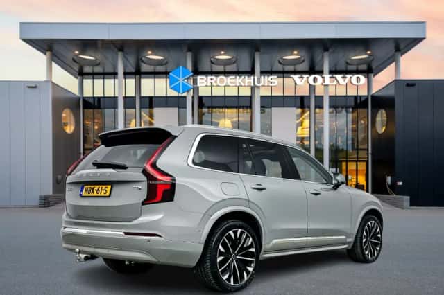Volvo XC90 (2025) thumbnail 3