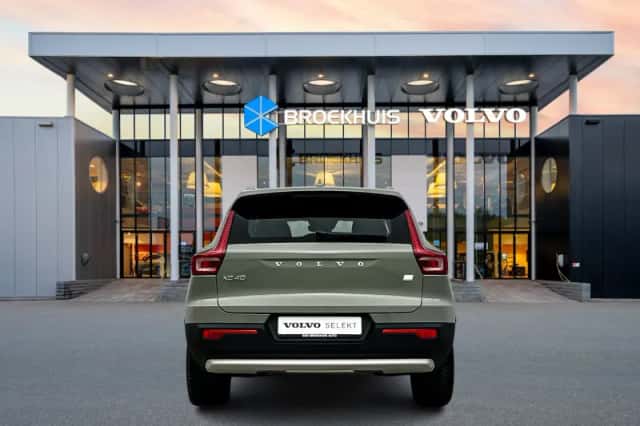 Volvo XC40 (2023) thumbnail 6