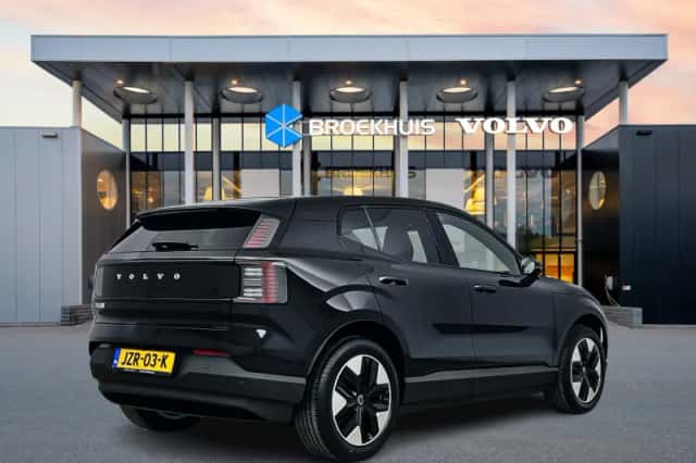 Volvo EX30 (2026) thumbnail 3