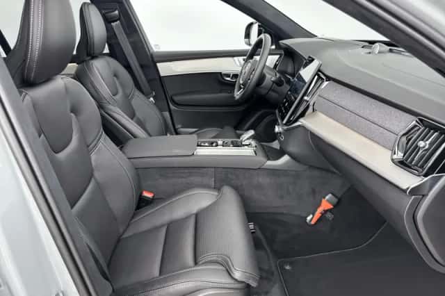 Volvo XC90 (2026) thumbnail 4