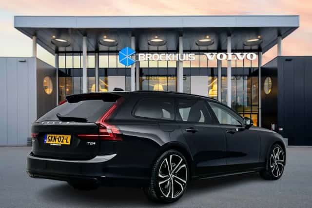 Volvo V90 (2024) thumbnail 3