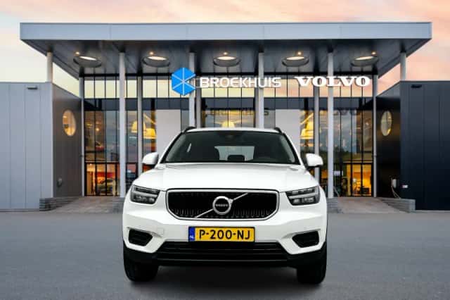 Volvo XC40 (2022) thumbnail 4