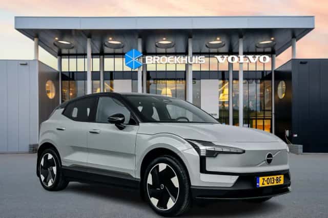 Volvo EX30 (2024) thumbnail 2