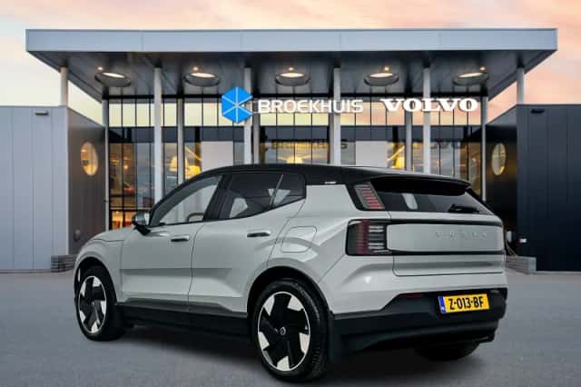 Volvo EX30 (2024) thumbnail 4