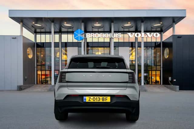 Volvo EX30 (2024) thumbnail 6
