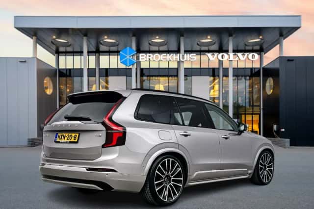 Volvo XC90 (2025) thumbnail 3