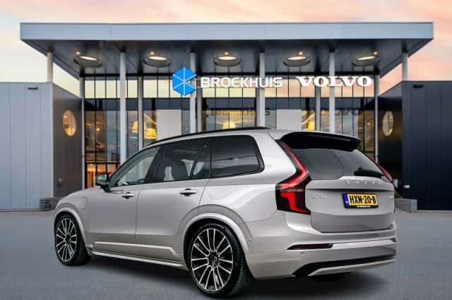 Volvo XC90 (2025) thumbnail 4