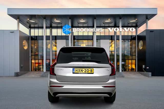 Volvo XC90 (2025) thumbnail 5