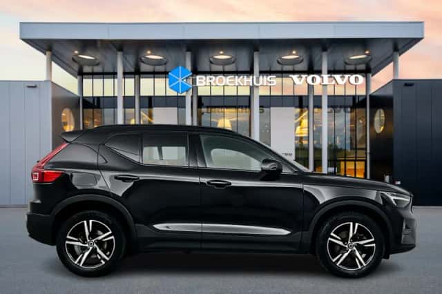Volvo XC40 (2023) thumbnail 6