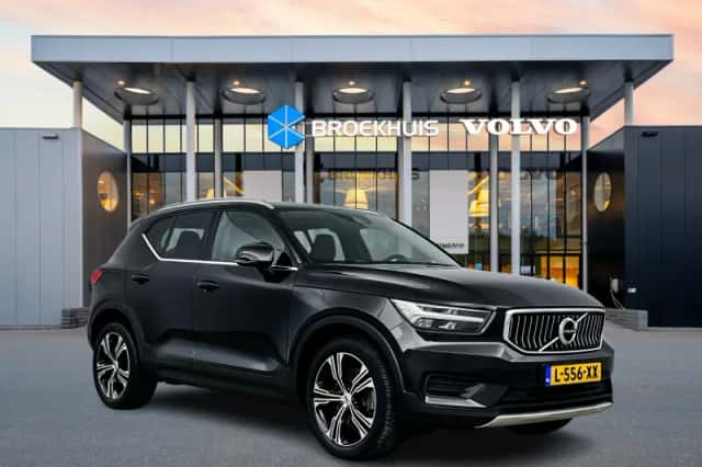 Volvo XC40 (2021) thumbnail 2