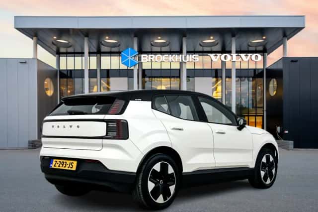 Volvo EX30 (2024) thumbnail 3